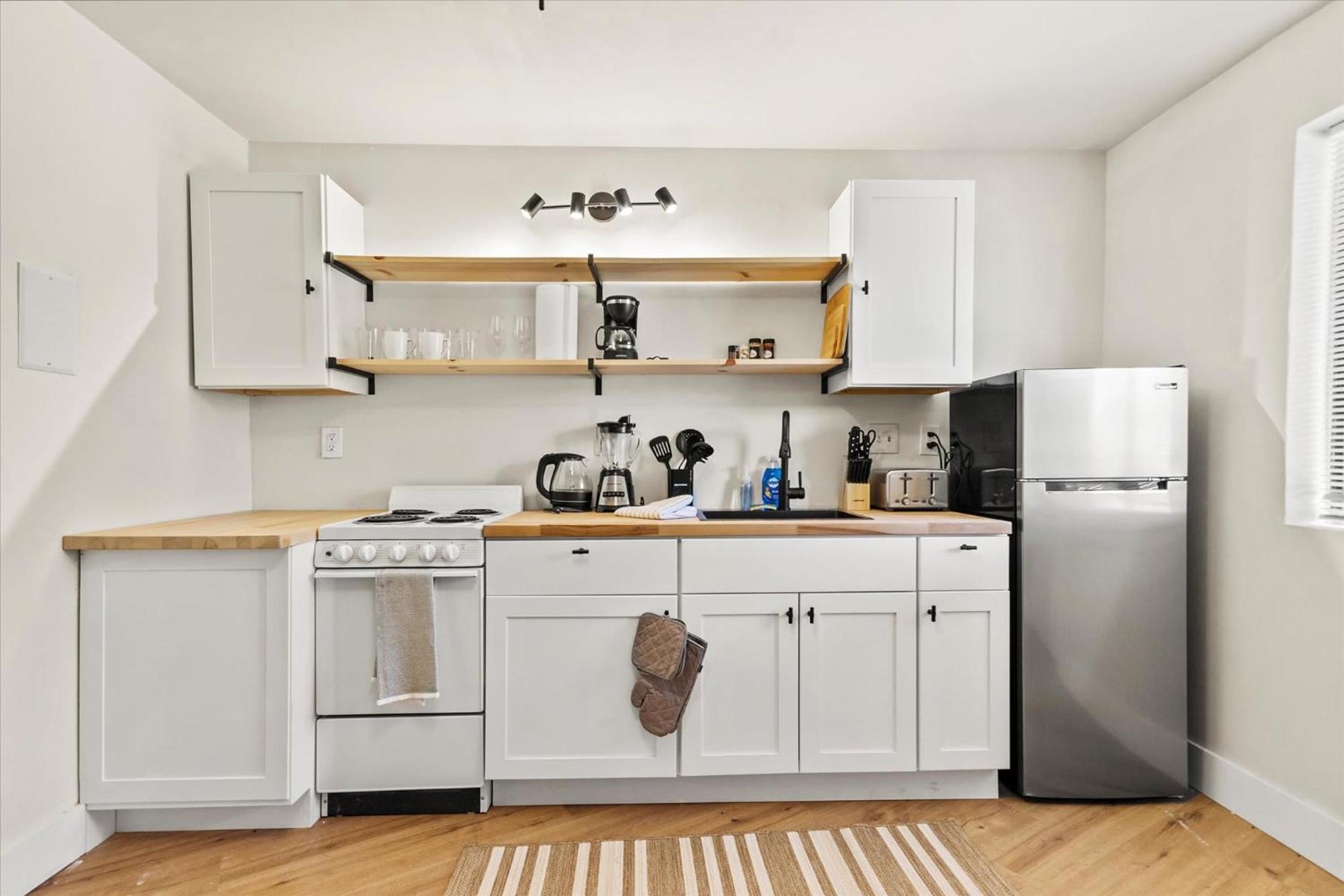 Modern Studio Apartment Near Merrimack Park 헌츠빌 외부 사진